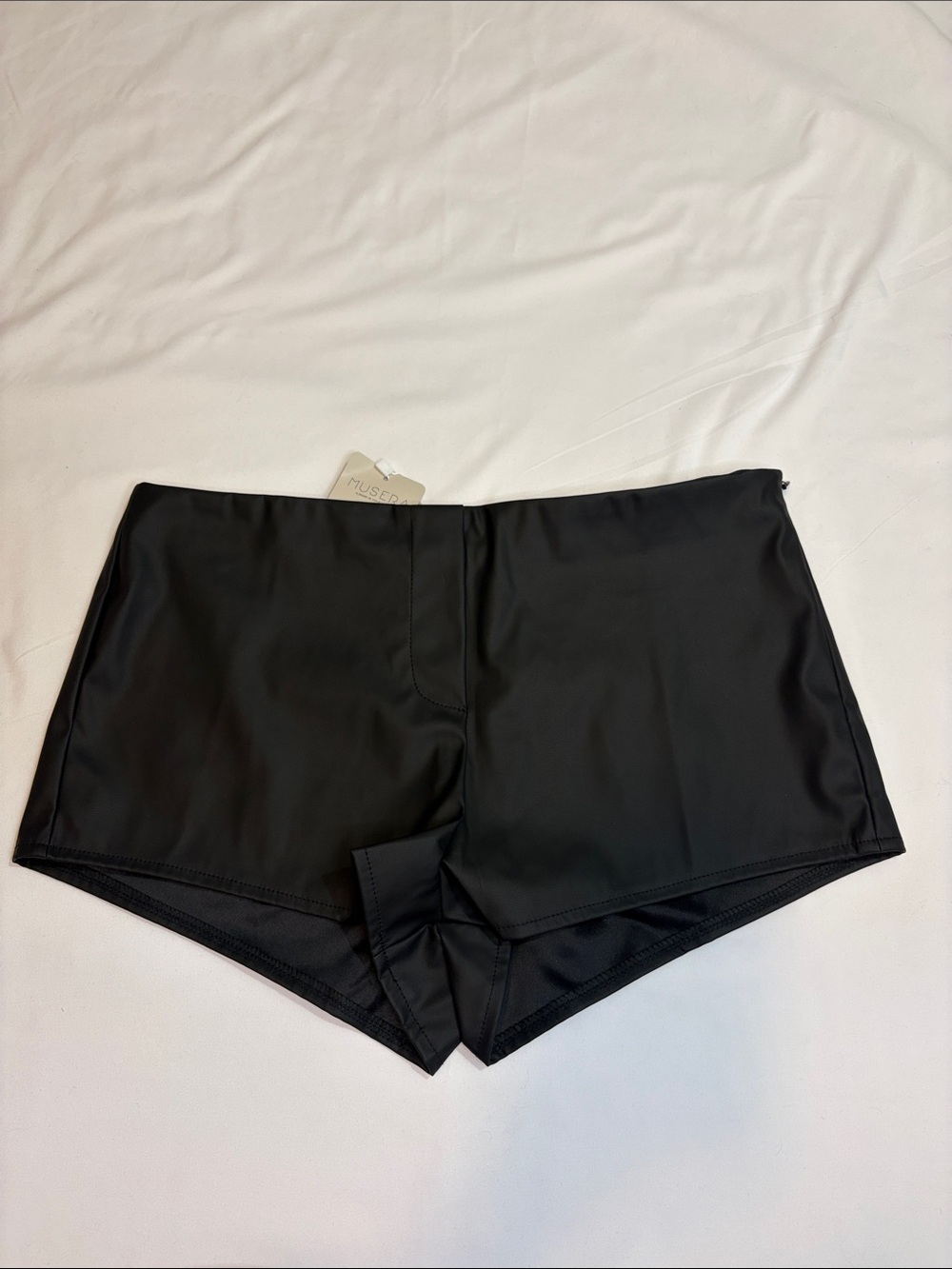 NWT Faux Leather Mini Micro Shorts Pleather 1.5” Inseam Low Rise Hip Hugger Med